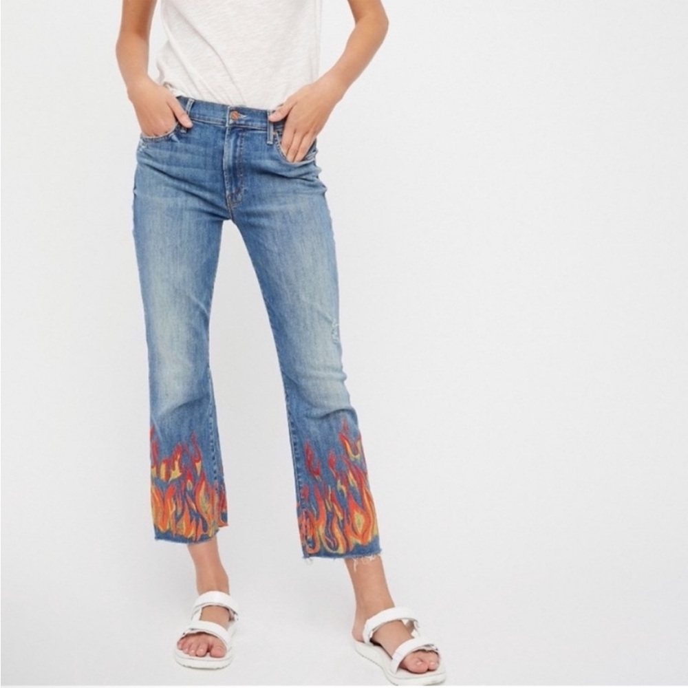 MOTHER The Insider Crop Fray Liar Liar Flame Jeans - Picture 12 of 13